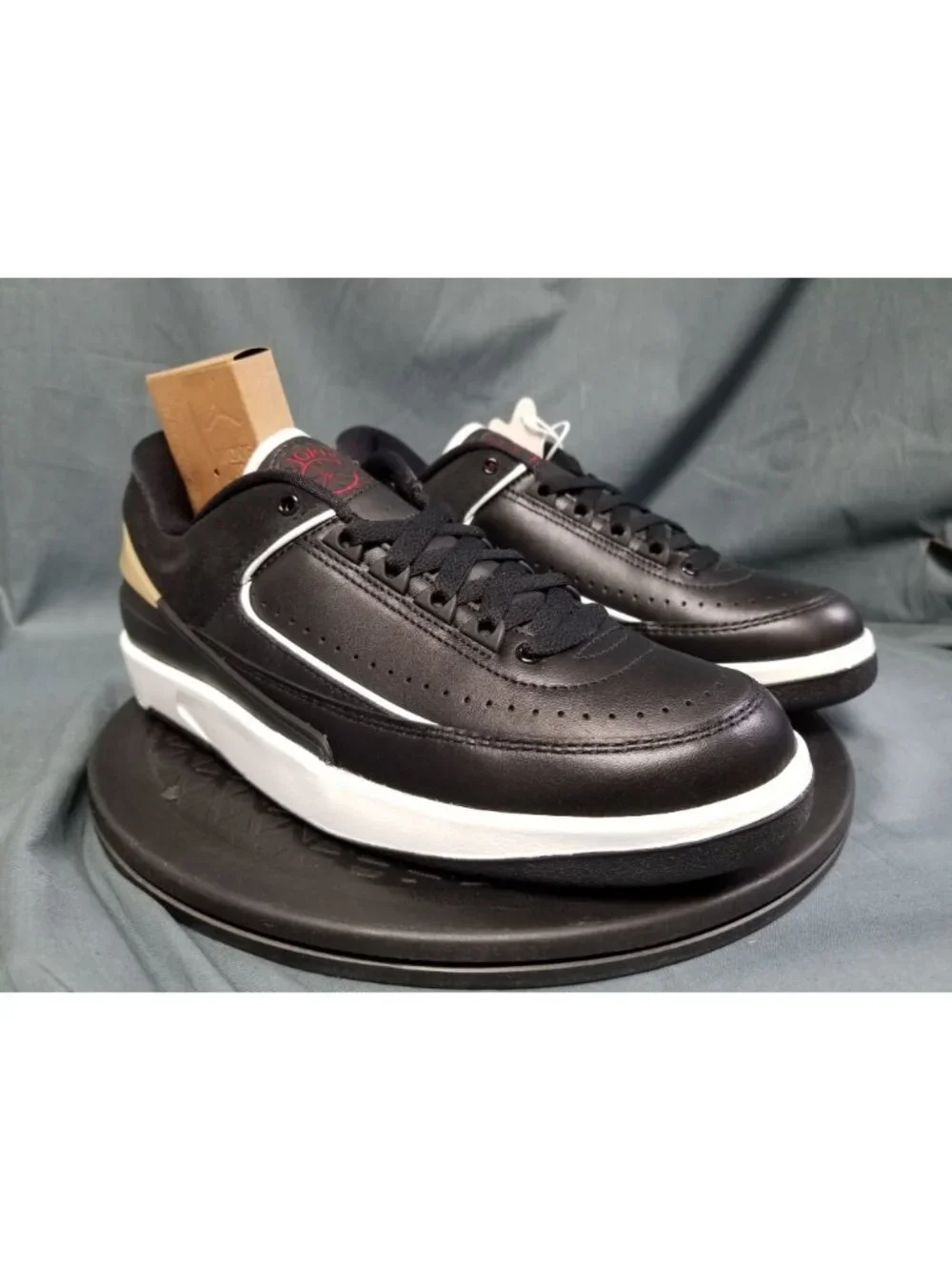 Jordan 2 Retro Low Black Metallic Gold DX4401 001 Women's Size 8 NEW NO BOX!
